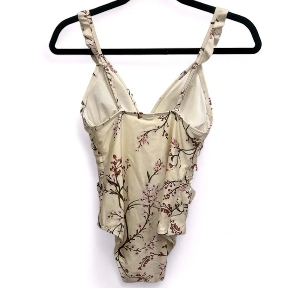 CHELSEA & VIOLET air of elegance swimsuit with ruffle details size medium - Picture 2 of 11